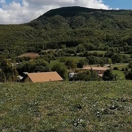 Au Toit Des 4 Saisons Holiday home *